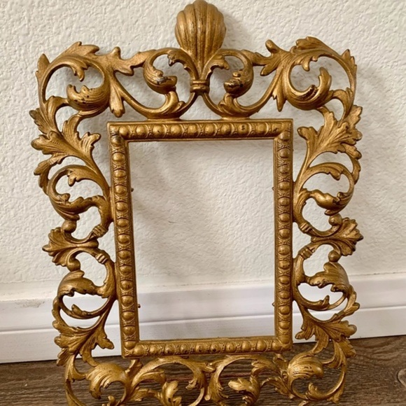 vintage victorian ornate brass picture frame 8/12” - Picture 1 of 11